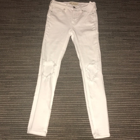 Free People High Rise Distressed Skinny Jeans 24 - Picture 1 of 3